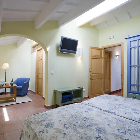 호텔 Hotel Es Mercadal