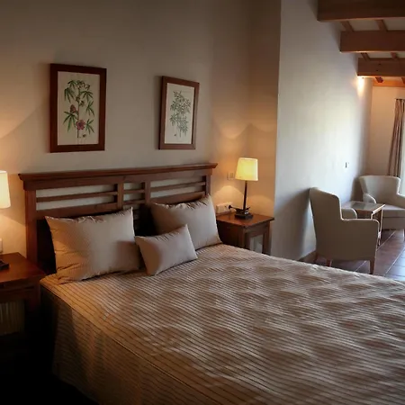 Hotel Es Mercadal מלון אס מרקדל