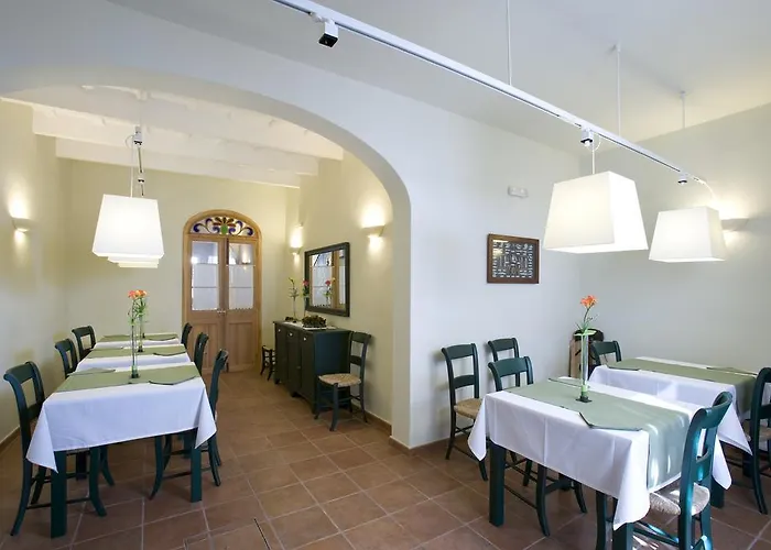 Hotel Es Mercadal Szálloda 4*