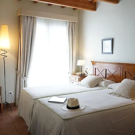 Hotel Hotel Es Mercadal 4*