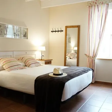 Hotel Es Mercadal Hotel 4*