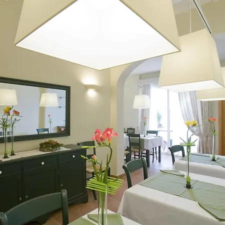 Hotel Es Mercadal 4*