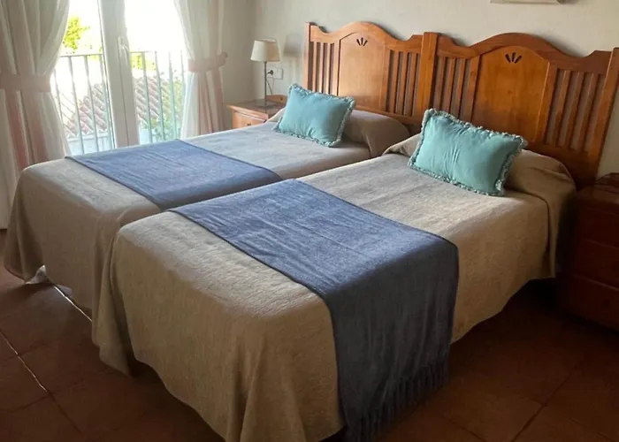 Hotel Es Mercadal 4*